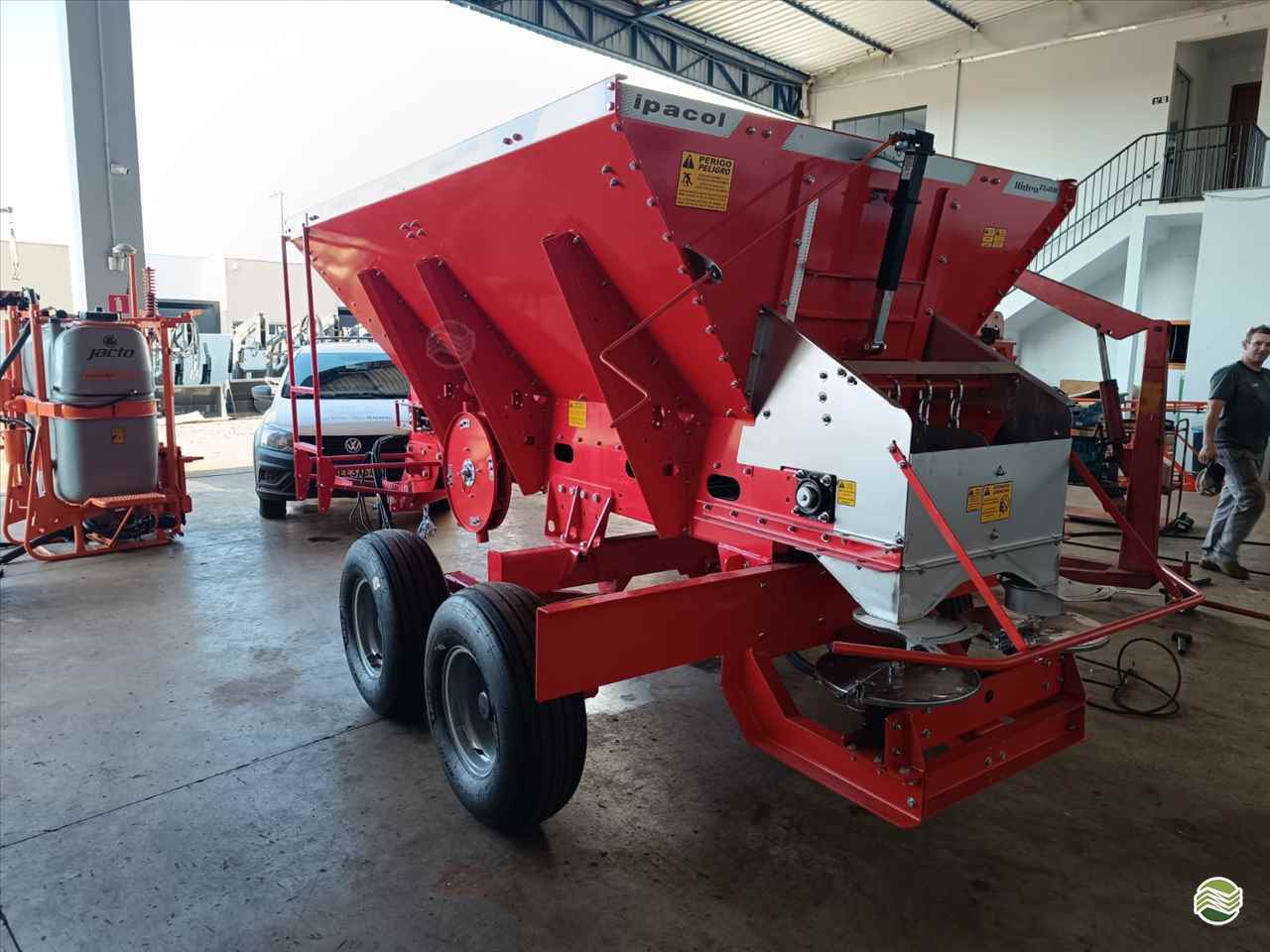 EQUIPAMENTOS AGRICULTURA DE PRECISÃO DISTRIBUIDOR DE ADUBO Milani Máquinas FRANCISCO BELTRAO PARANÁ PR